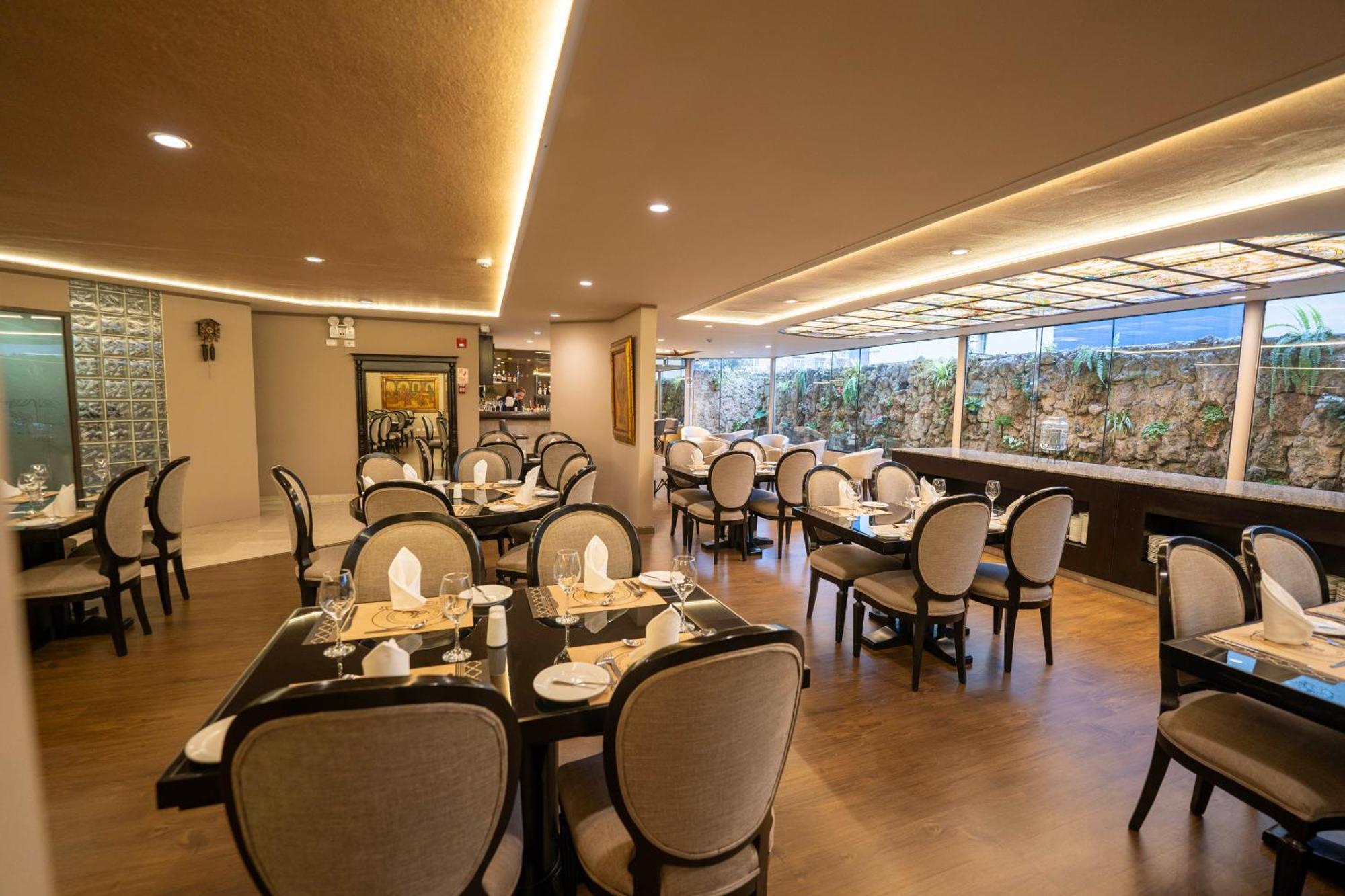 Jose Antonio Executive Hotel 4*